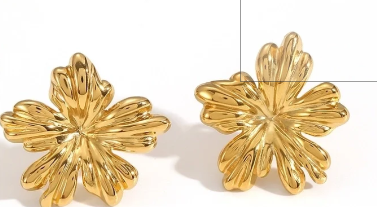 pearl flower gold earrings | floral gold earrings women | dainty pearl earrings | elegant flower earrings | pearl gold stud earrings | lightweight floral gold earrings | fashion gold earrings women | everyday pearl earrings | gift pearl flower earrings | polished gold floral earrings | delicate pearl earrings close up | classic flower gold earrings | pearl flower earrings studio shot | refined gold earrings women | feminine pearl gold earrings